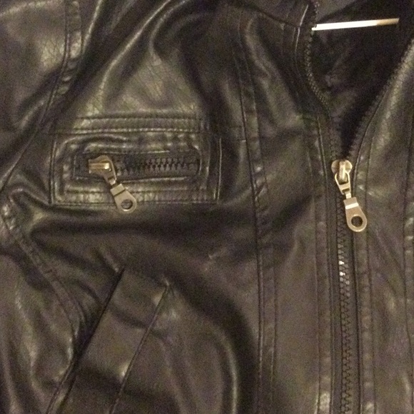 Miley Cyrus PU leather jacket size M - Picture 4 of 5
